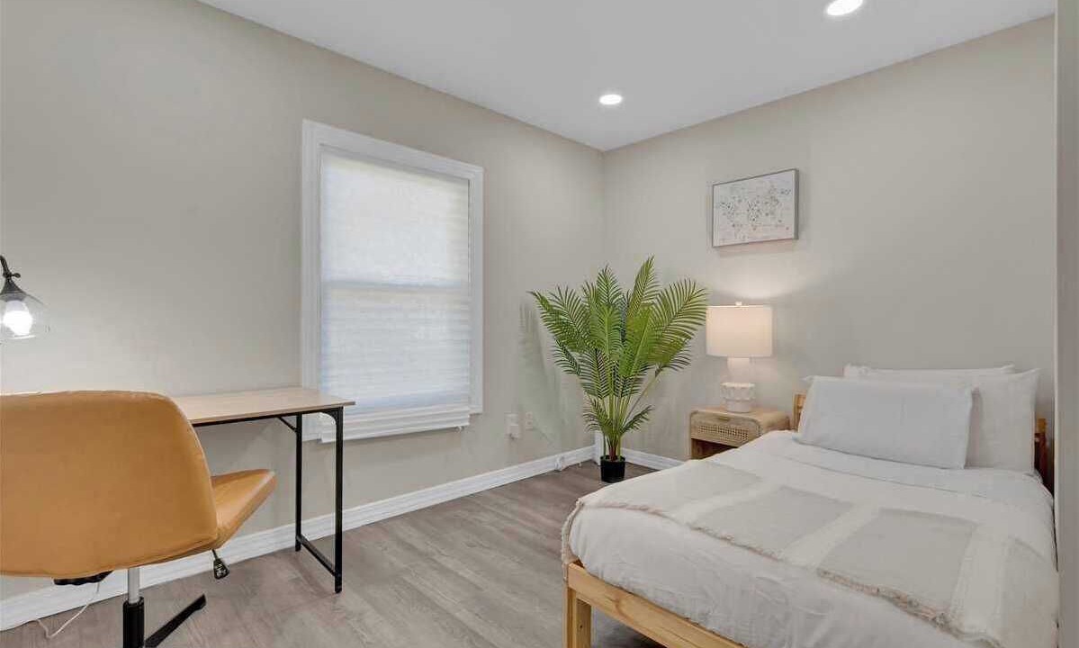 Photo of Bedroom in Newark