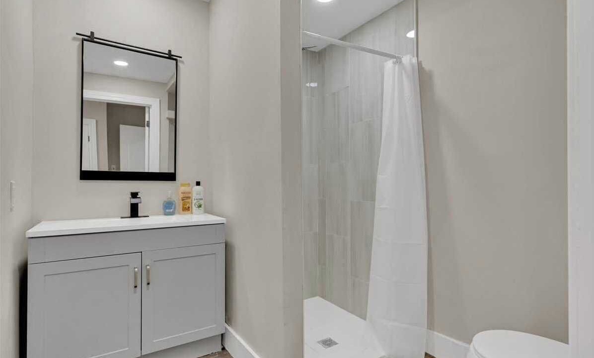 Photo of Bathroom in Newark