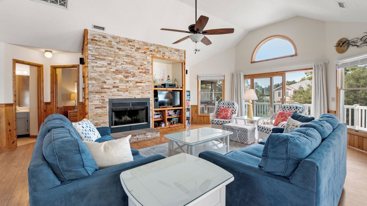 Photo of Livingroom in Corolla Light