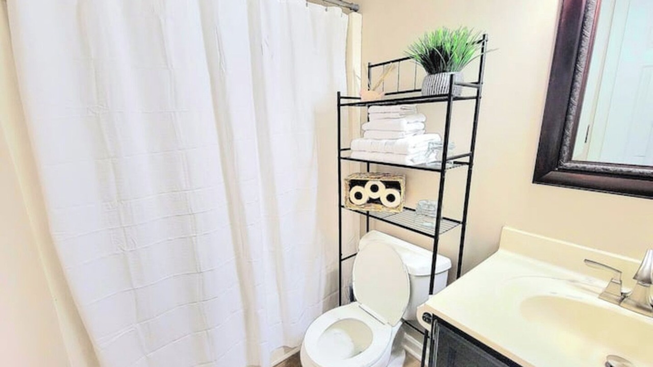 Photo of Bathroom in Greenbrier East