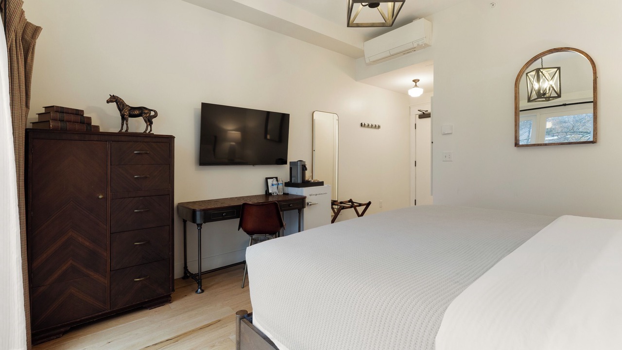 Photo of Bedroom in North Downtown