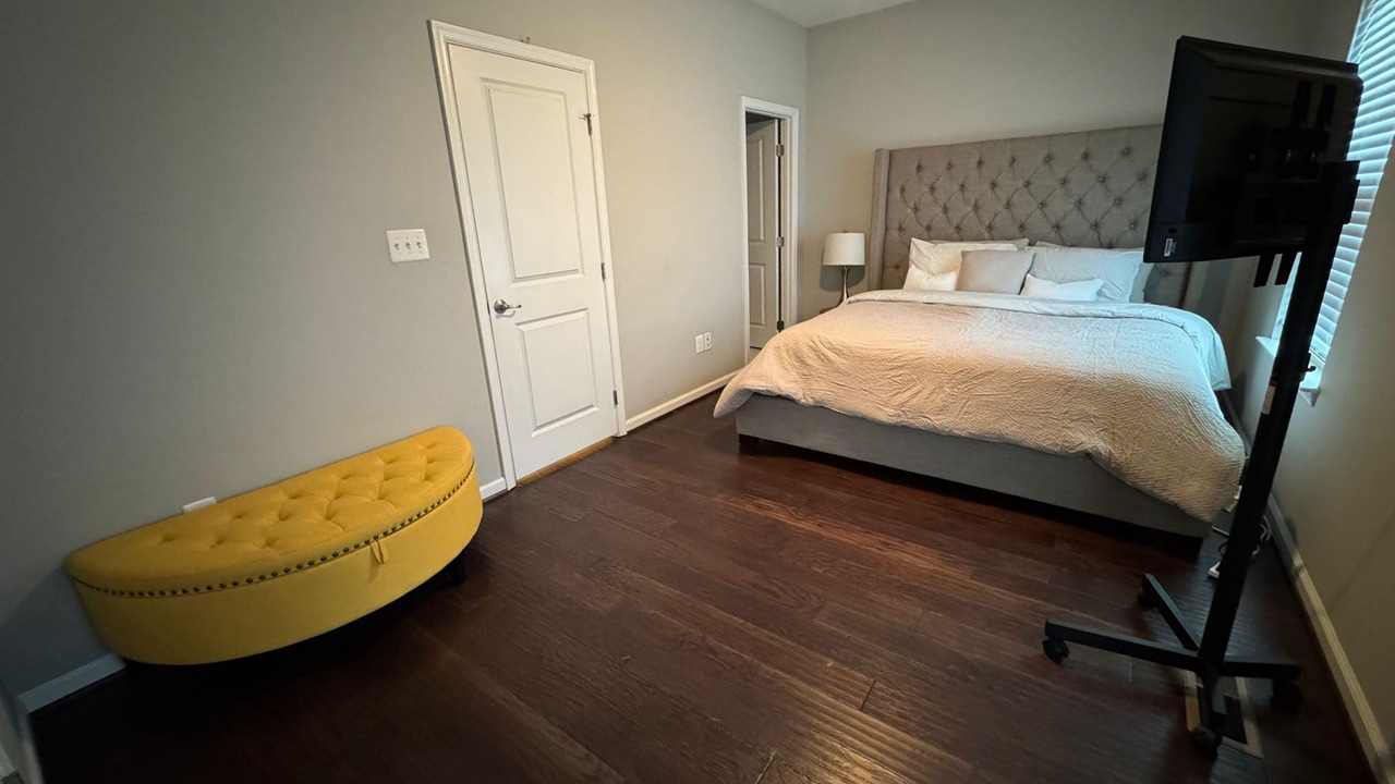 Photo of Bedroom in Greektown