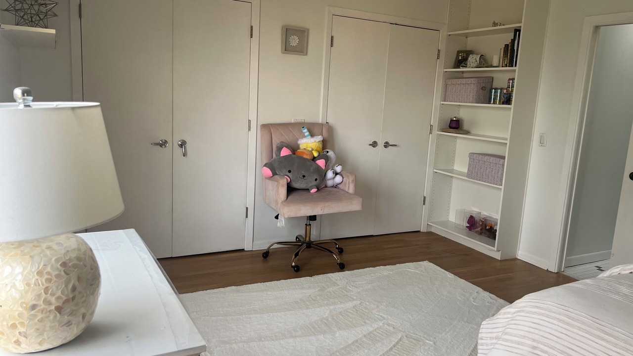 Photo of Bedroom in Solon Mills