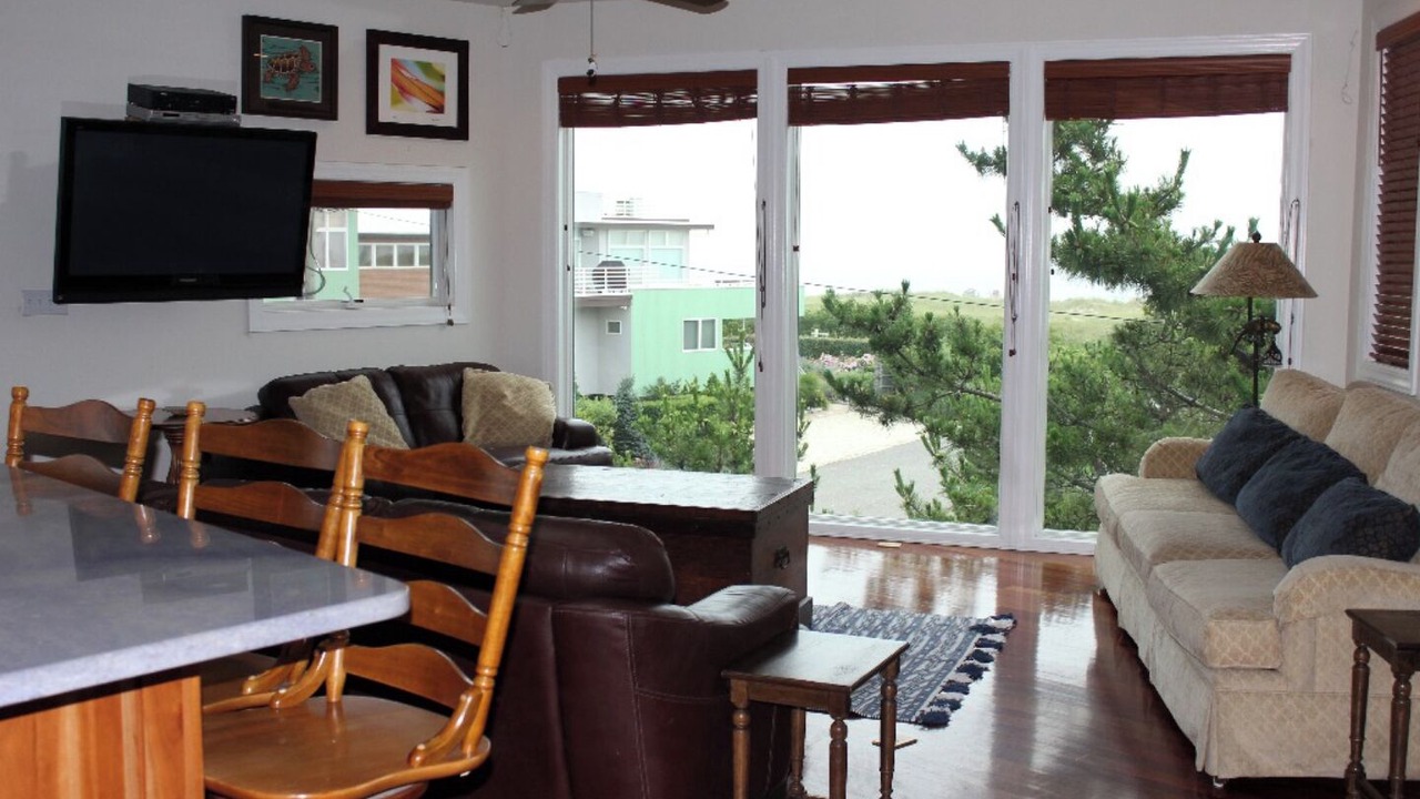 Photo of Livingroom in Barnegat Light
