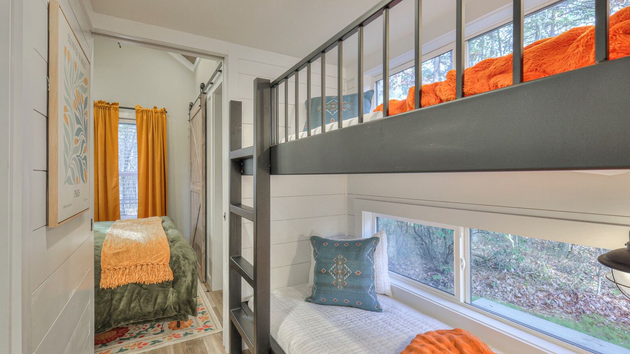 Photo of Bedroom in Tracy City