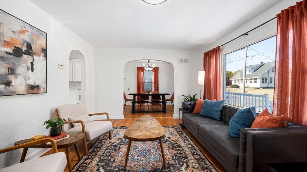 Photo of Livingroom in Peoria Heights