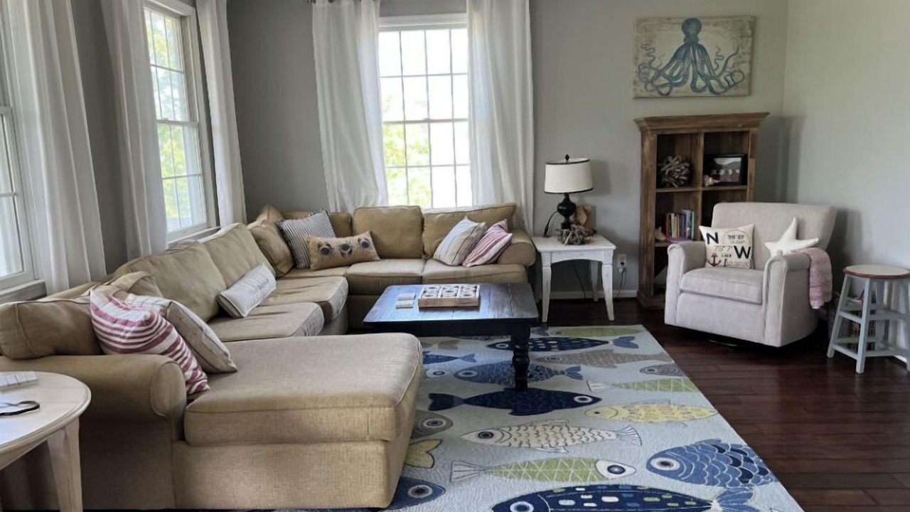 Photo of Livingroom in Bayside
