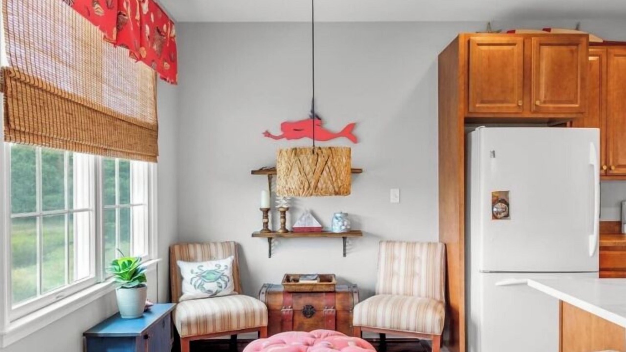 Photo of Livingroom in Bayside