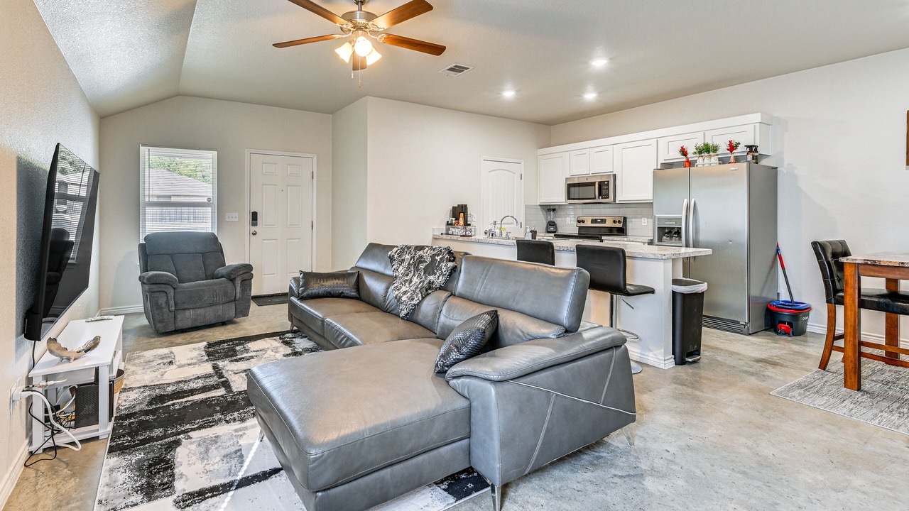 Photo of Livingroom in Killeen