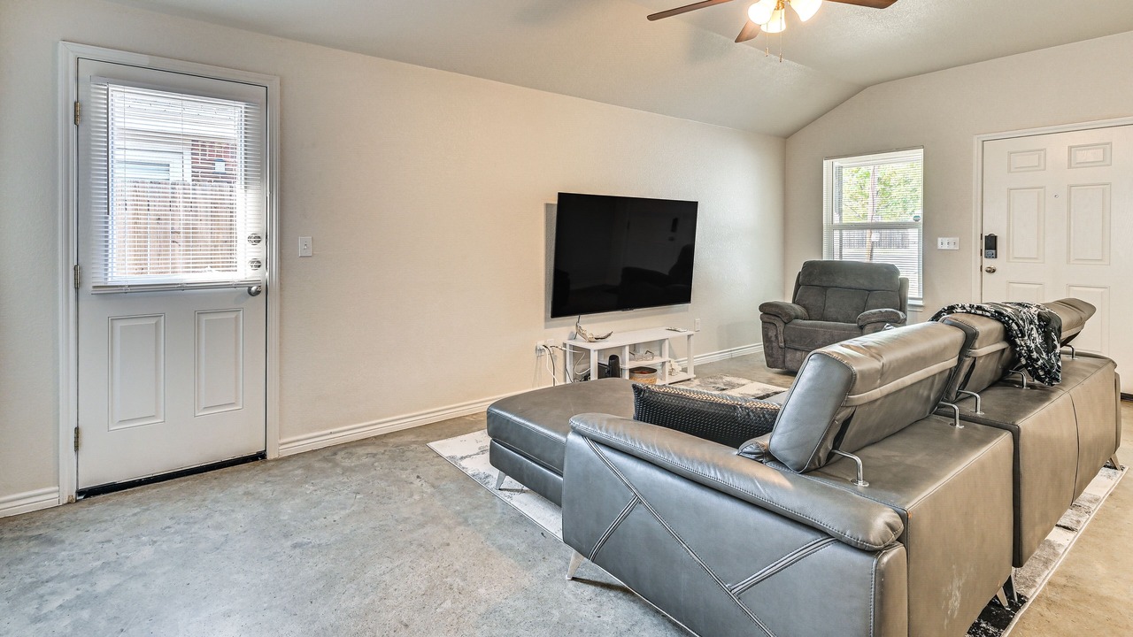 Photo of Livingroom in Killeen
