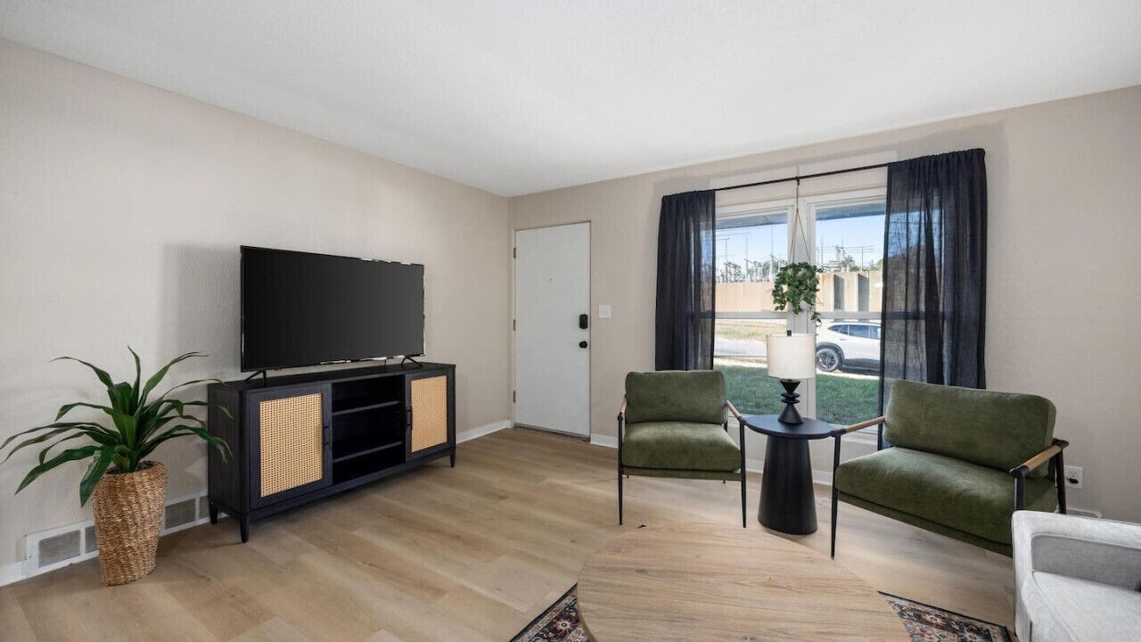 Photo of Livingroom in Peoria Heights