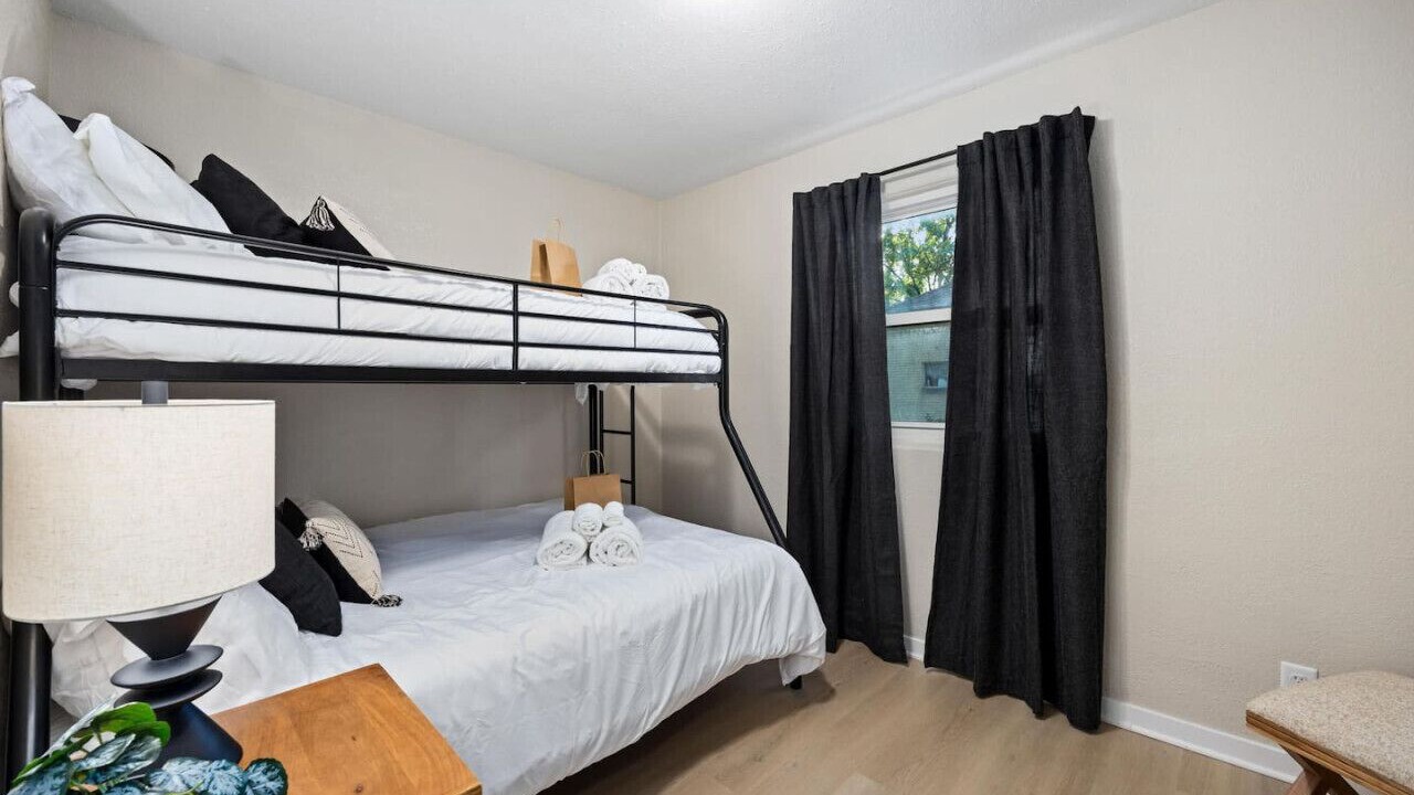 Photo of Bedroom in Peoria Heights