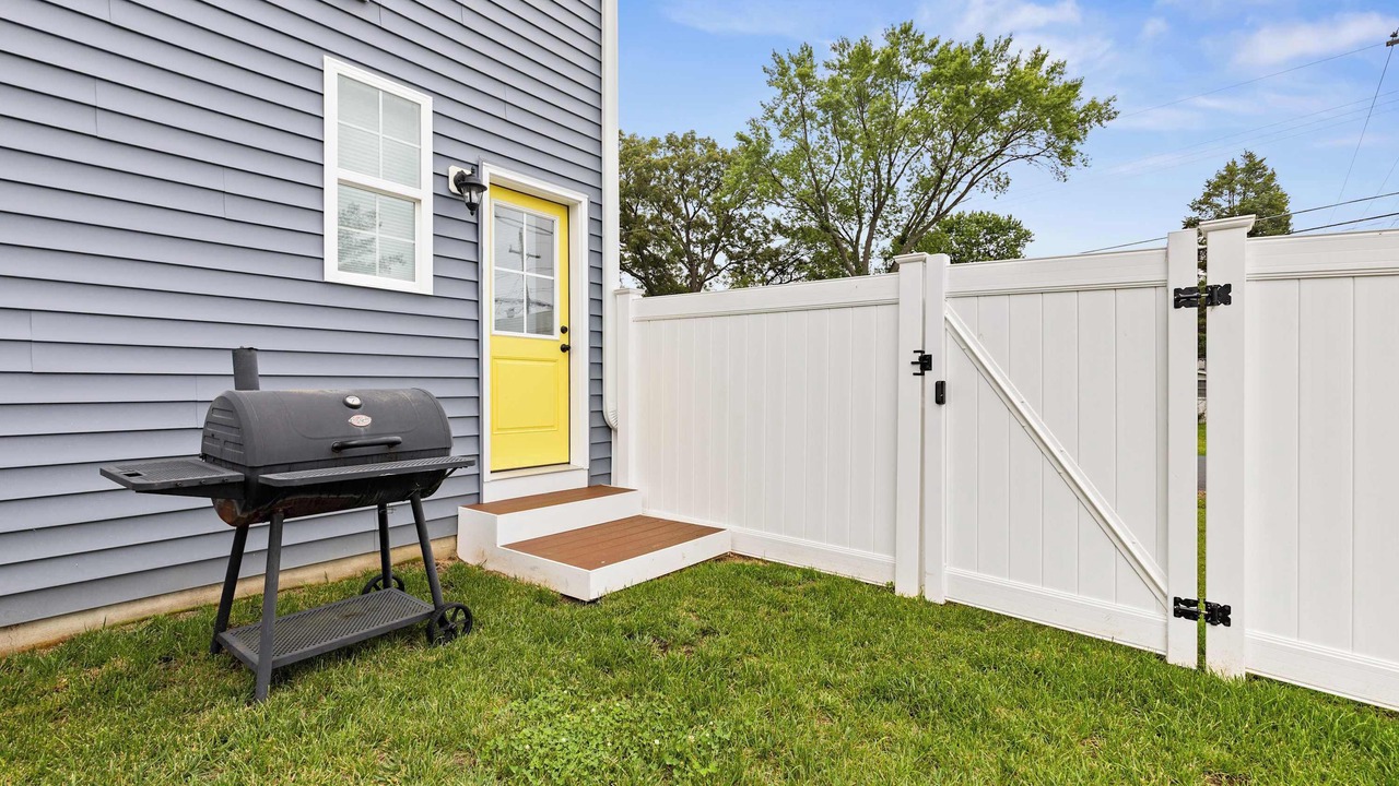 Photo of Patio Balcony in Edgewater
