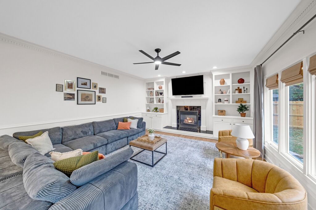 Photo of Livingroom in West Des Moines
