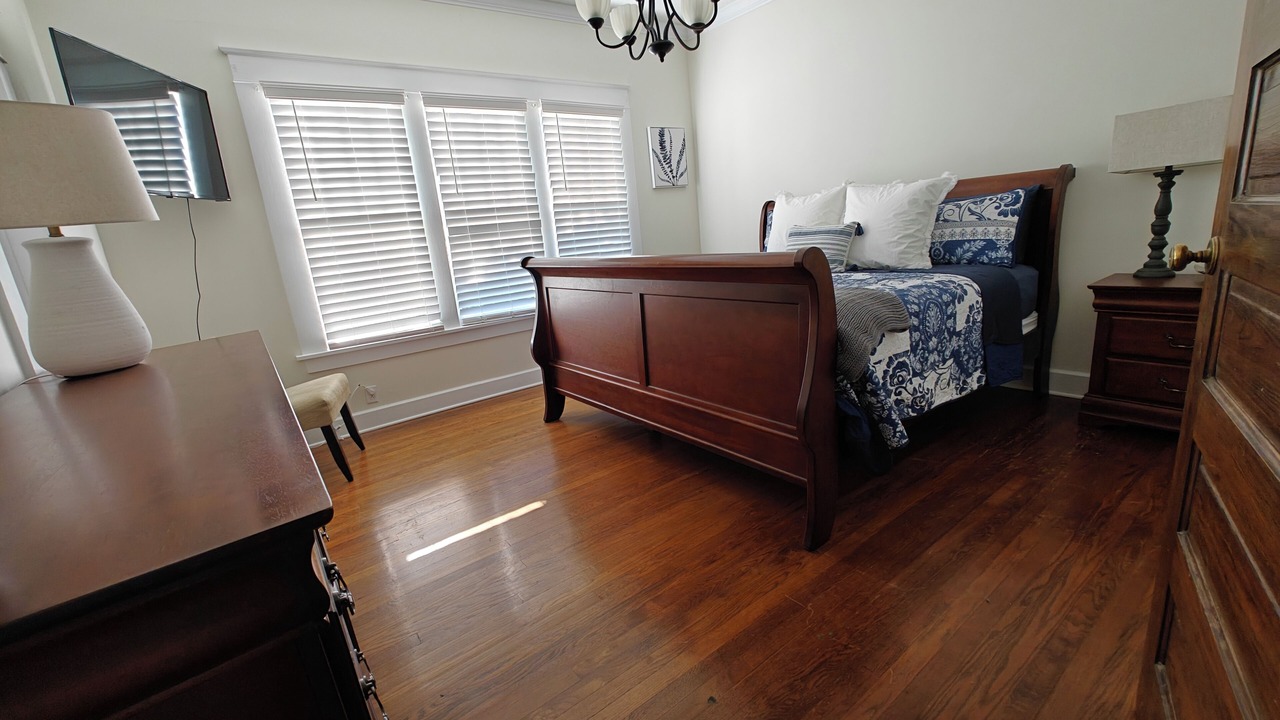 Photo of Bedroom in Albertville