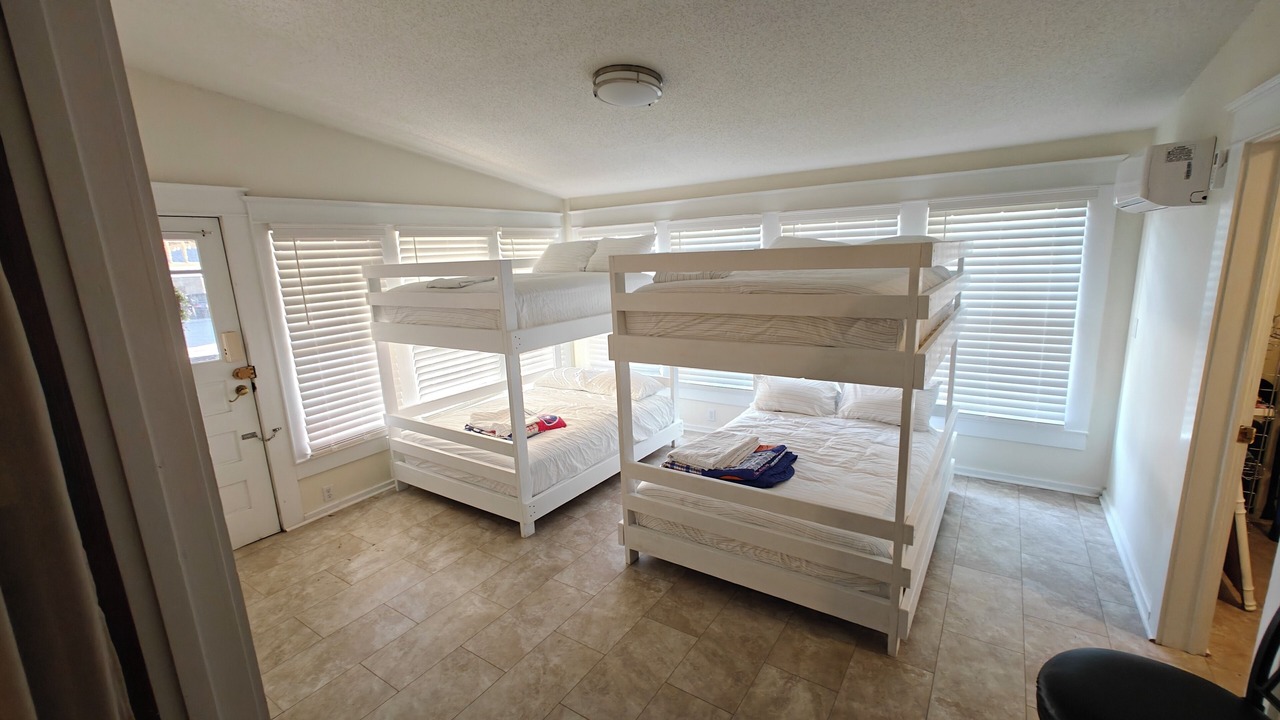 Photo of Bedroom in Albertville
