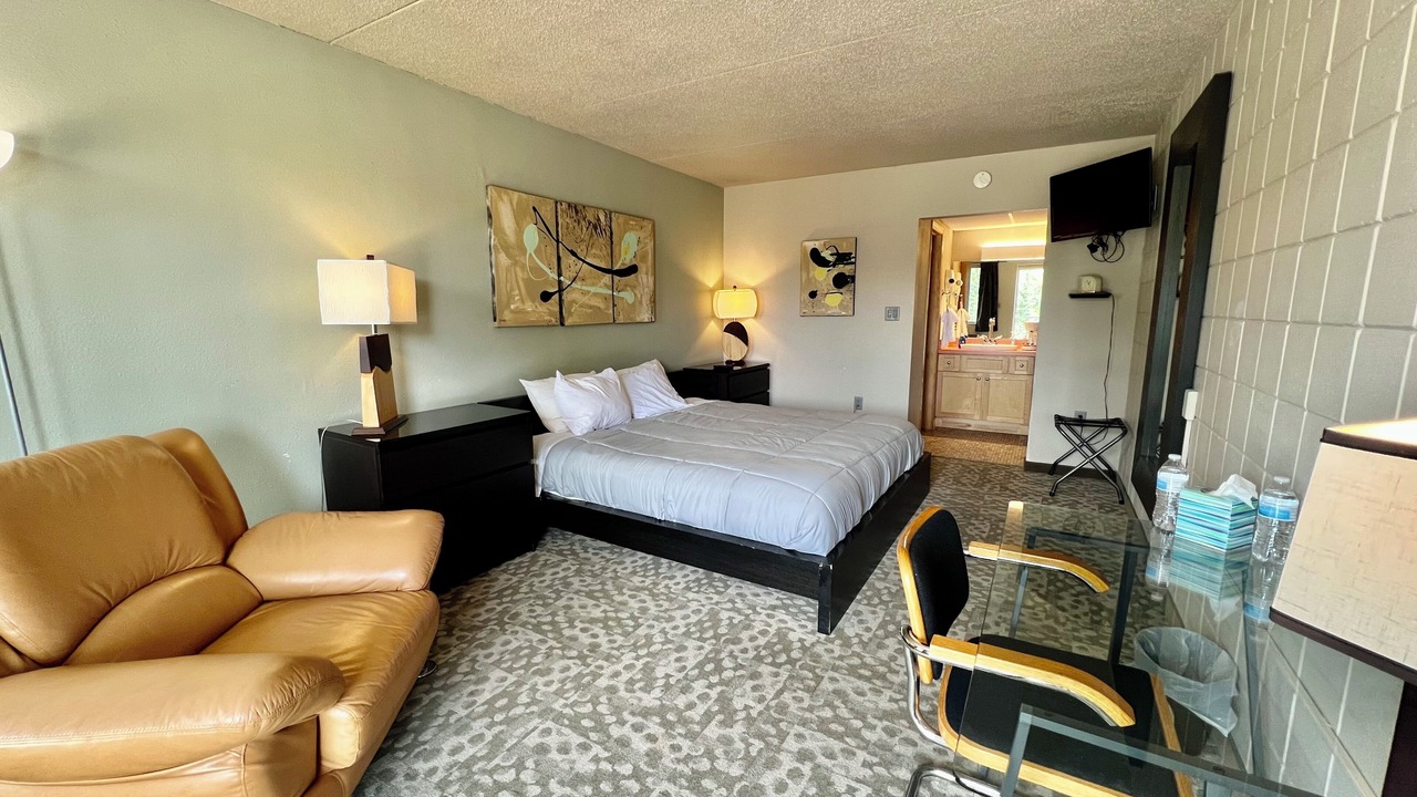 Photo of Bedroom in Cedar Falls