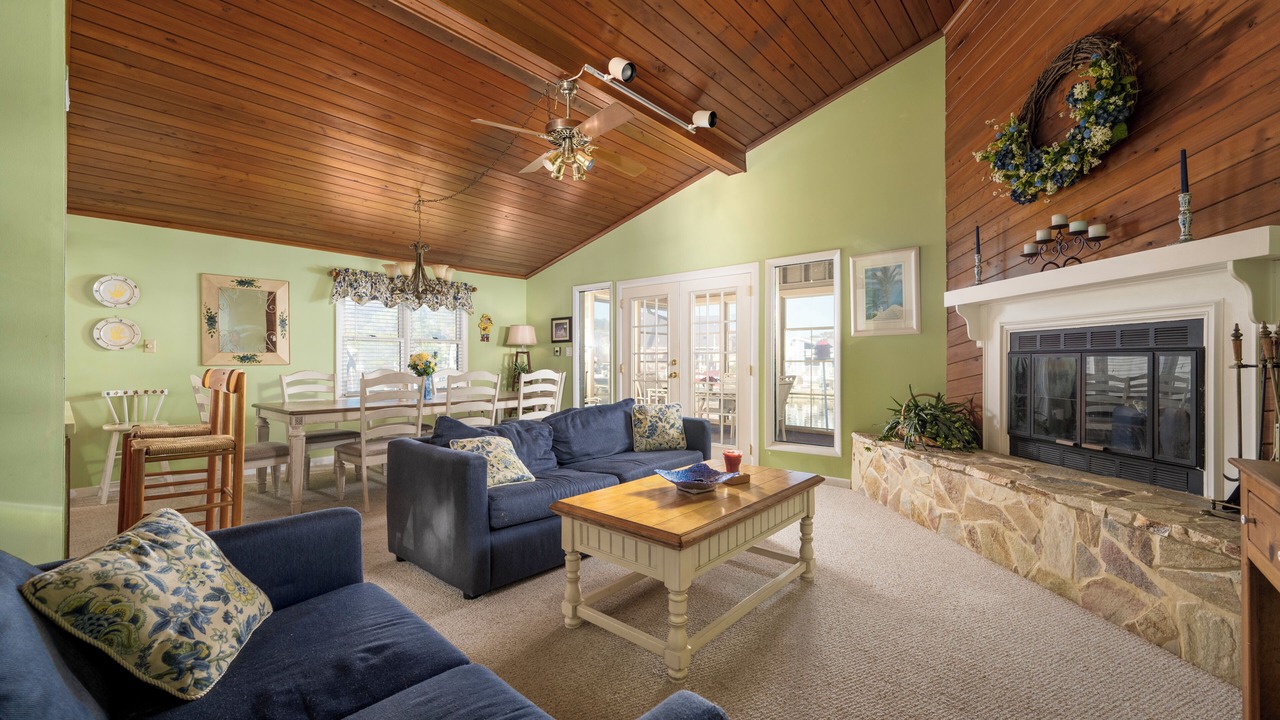 Photo of Livingroom in Ocean Pines