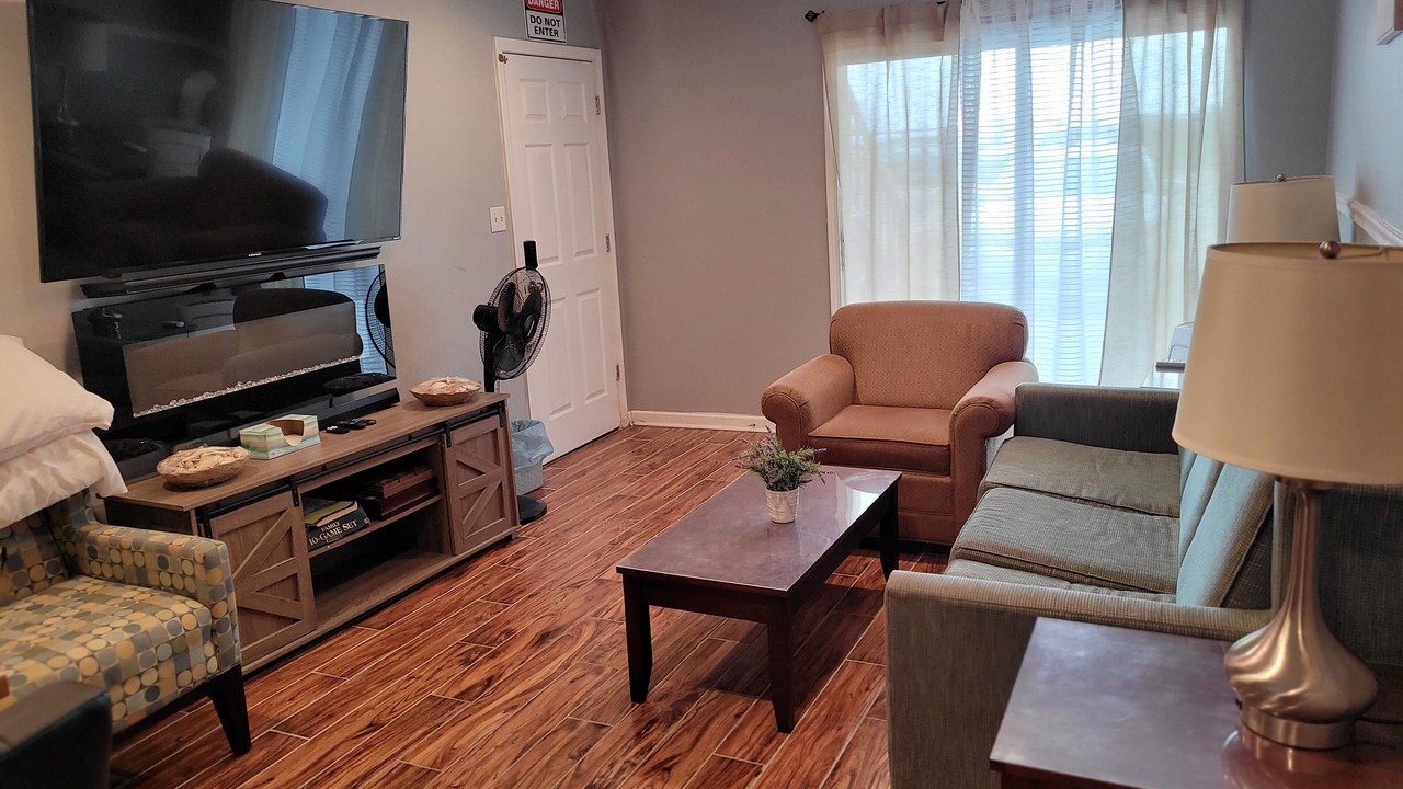 Photo of Livingroom in Jacksonville
