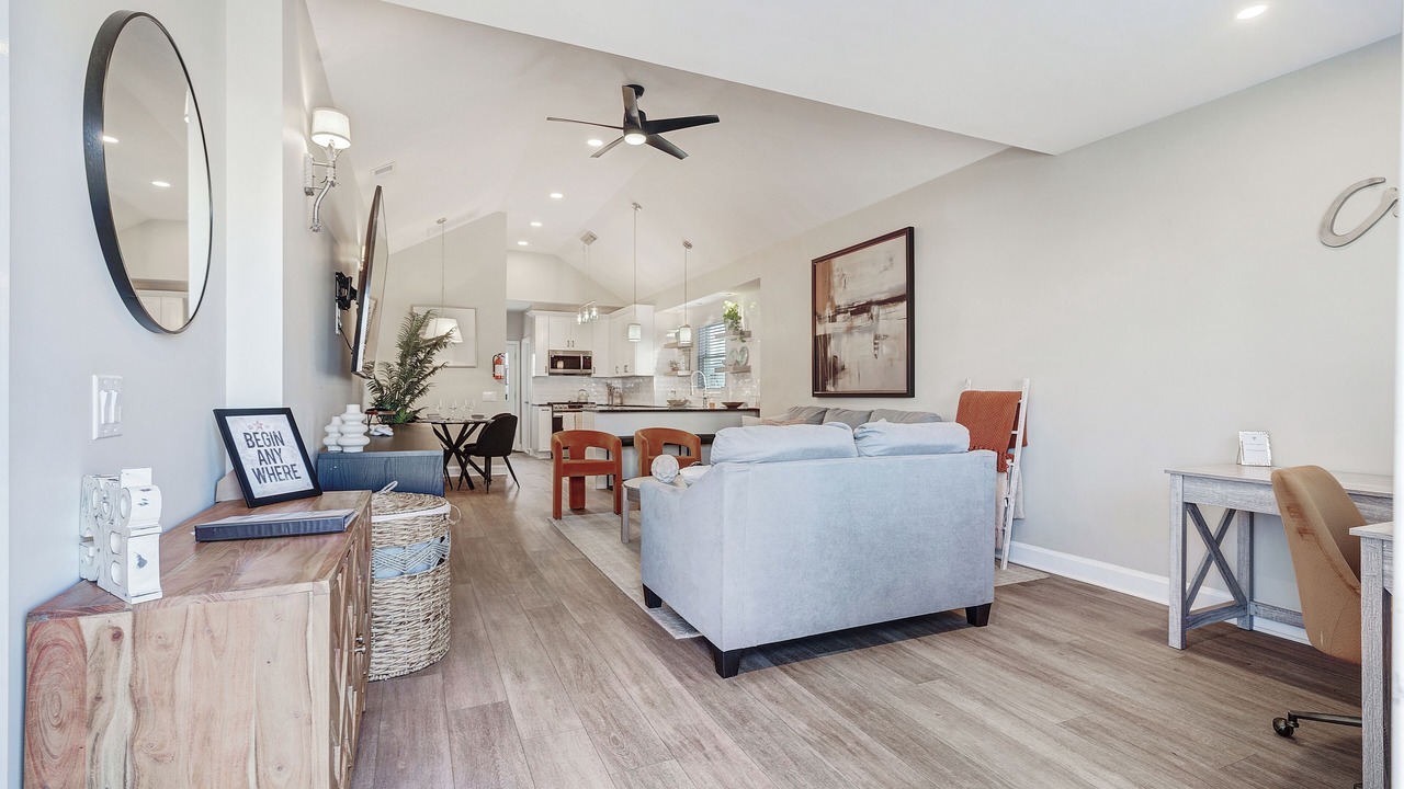 Photo of Livingroom in Long Branch