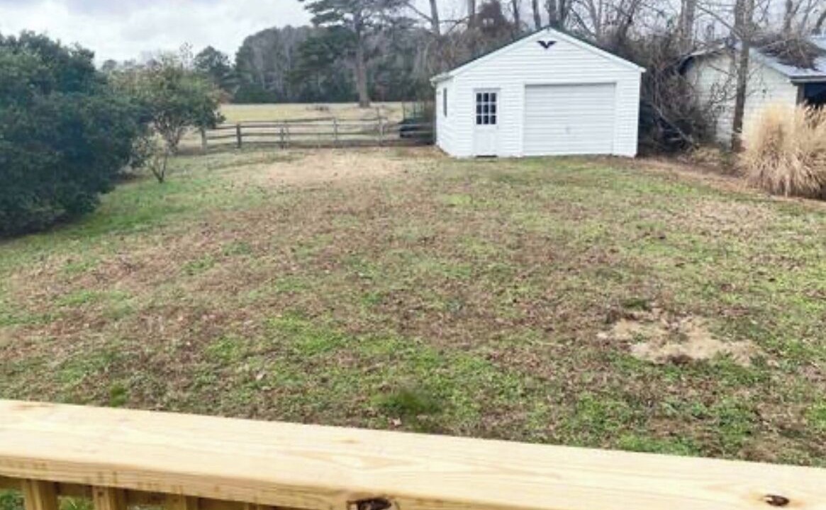 Photo of Outdoor in White Stone