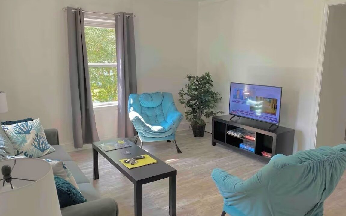 Photo of Livingroom in White Stone