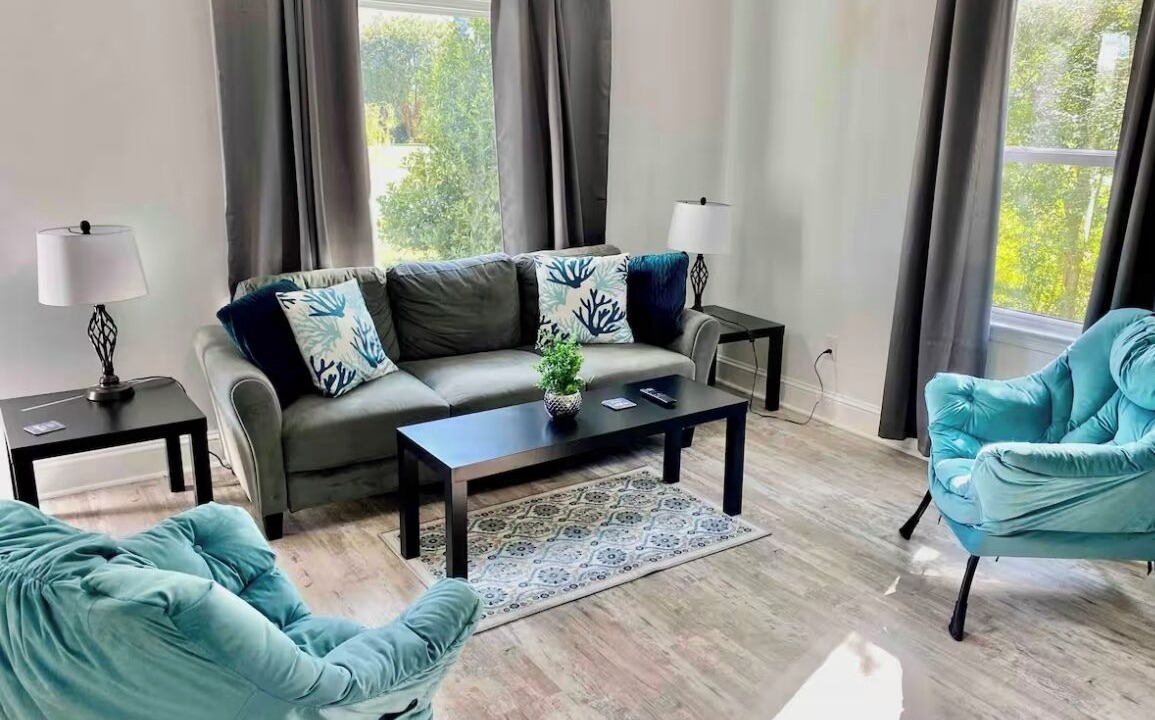 Photo of Livingroom in White Stone