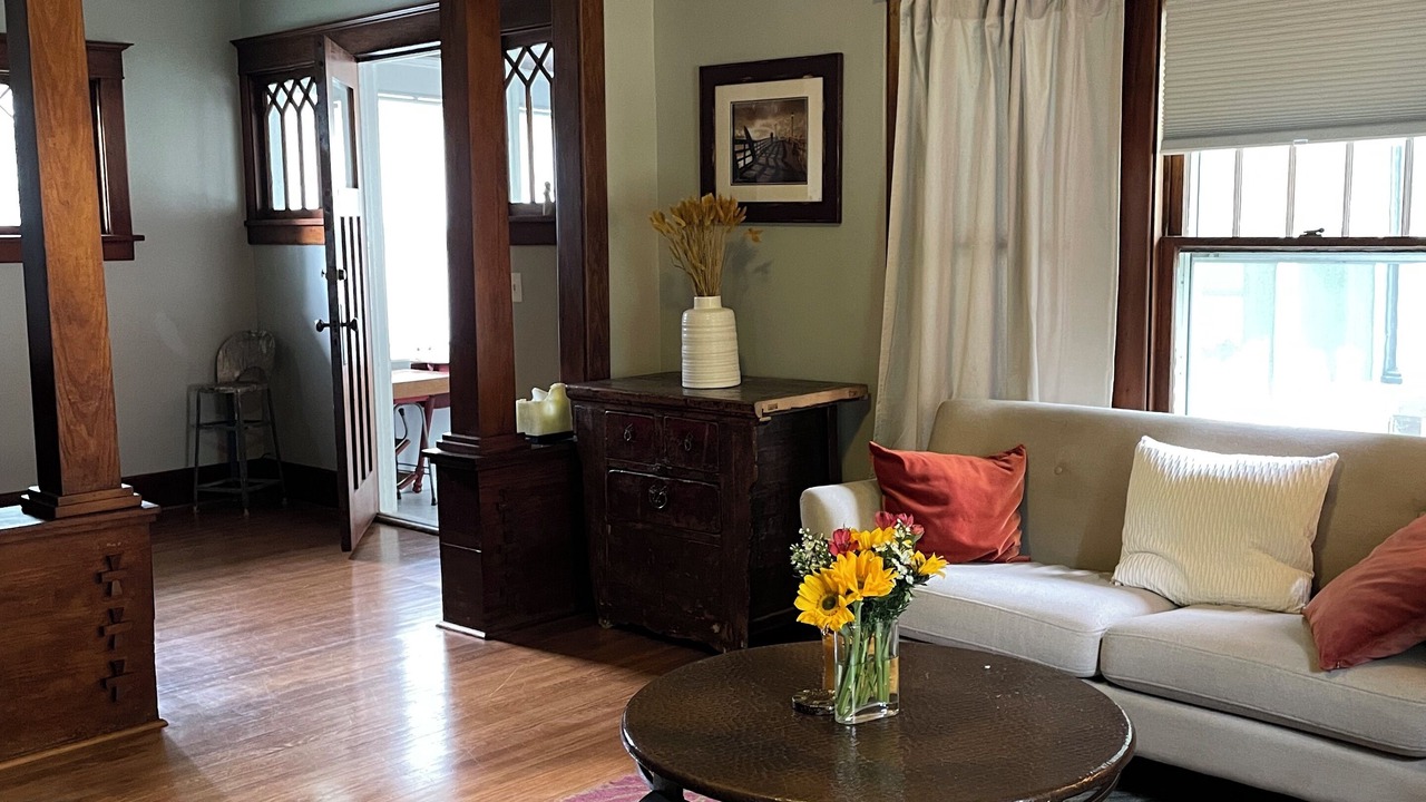 Photo of Livingroom in Algona