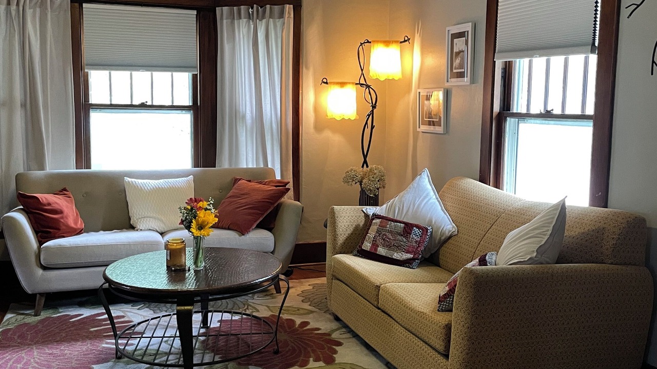 Photo of Livingroom in Algona