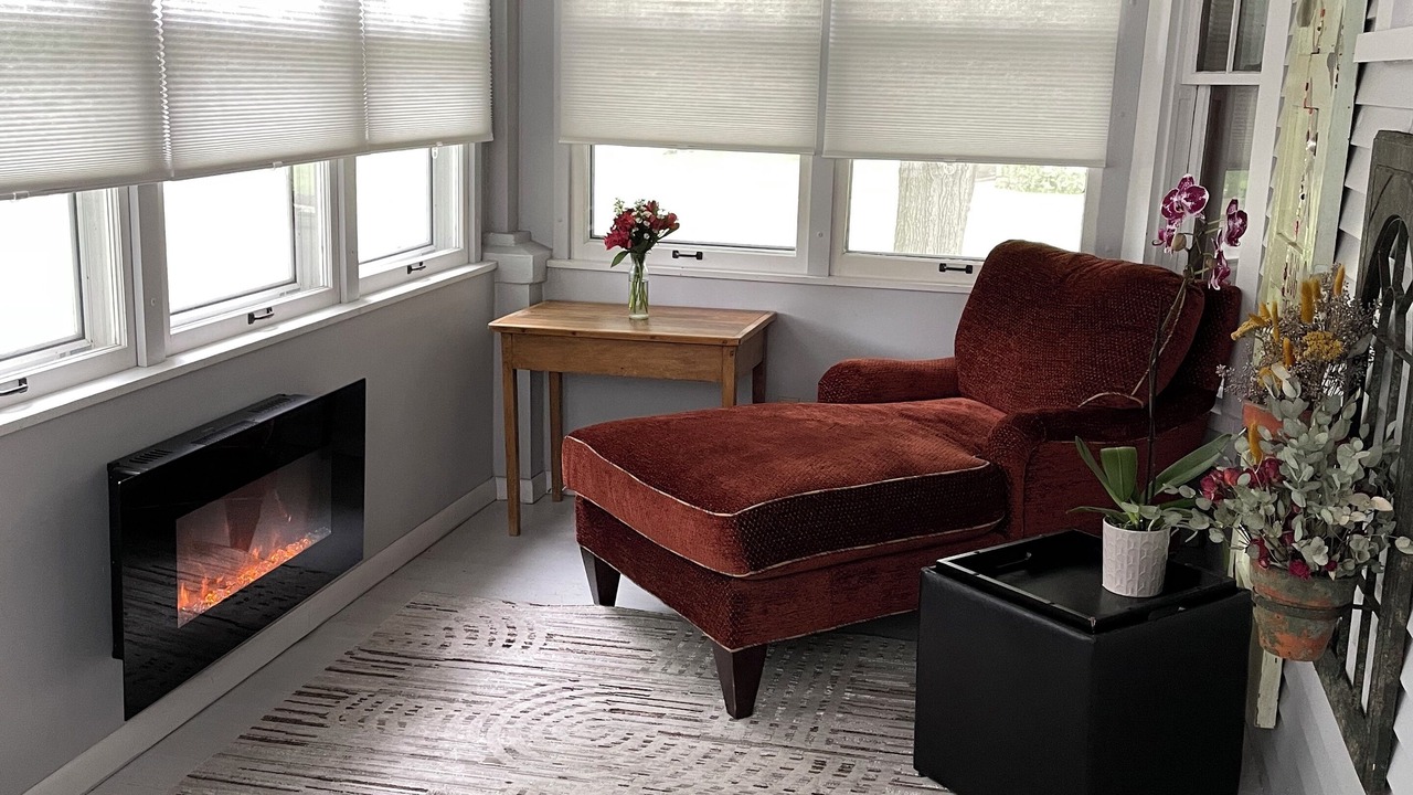Photo of Livingroom in Algona