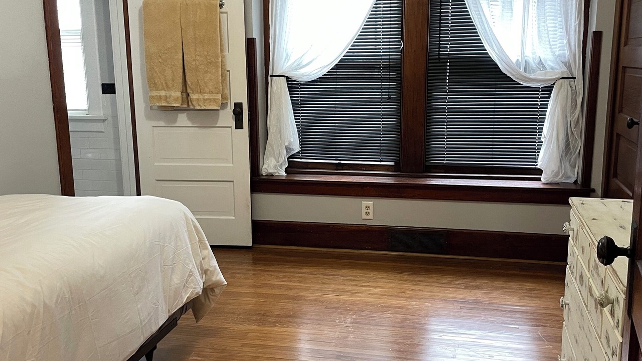 Photo of Bedroom in Algona