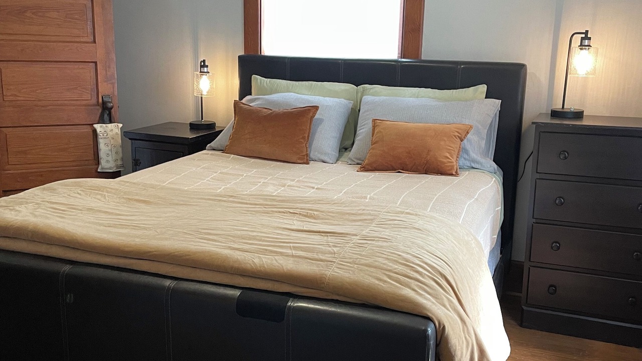 Photo of Bedroom in Algona
