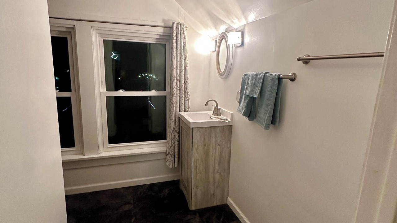 Photo of Bathroom in Glenwood