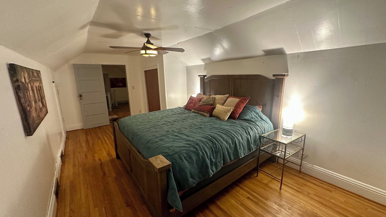Photo of Bedroom in Glenwood
