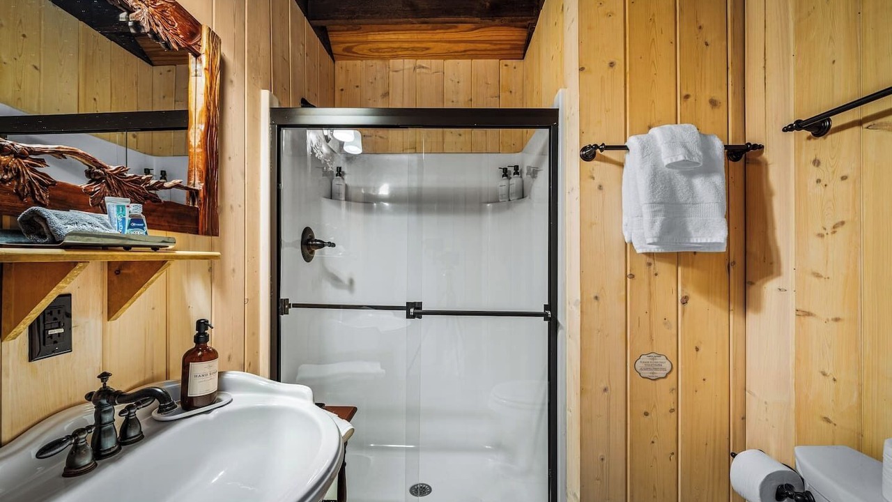 Photo of Bathroom in Mentone