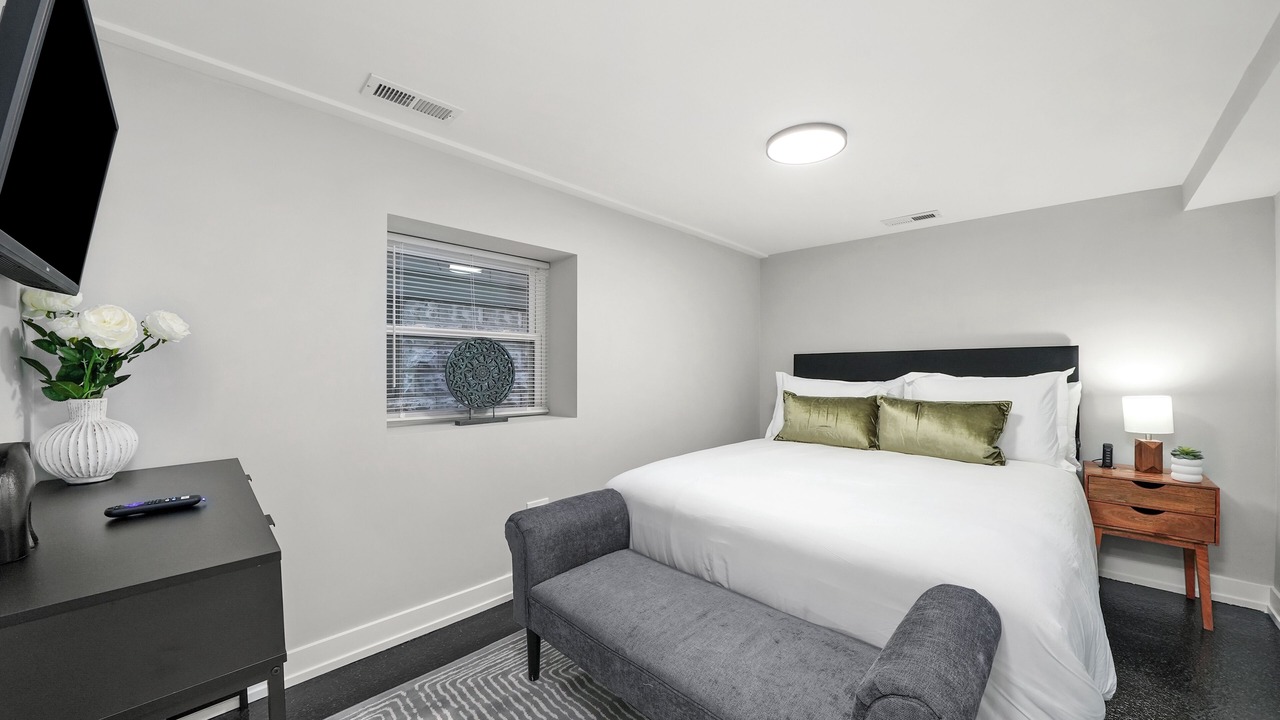 Photo of Bedroom in Irving Park