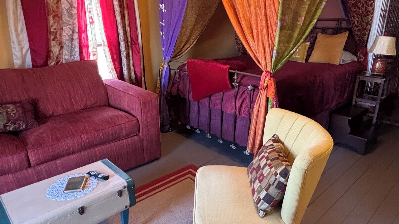 Photo of Bedroom in Le Claire