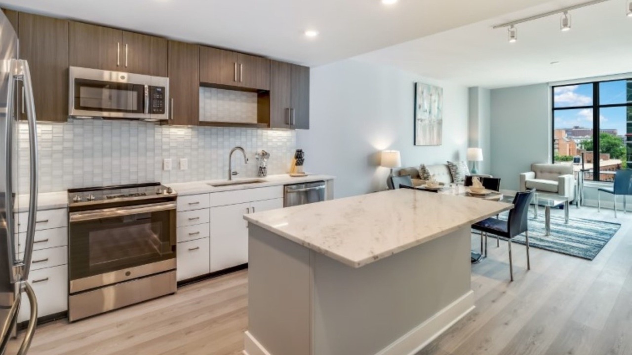 Photo of Kitchen in Woodmont Triangle