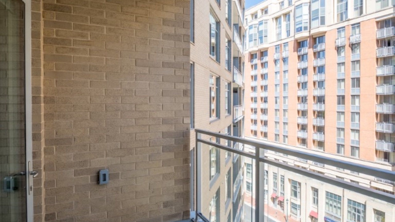 Photo of Patio Balcony in Woodmont Triangle
