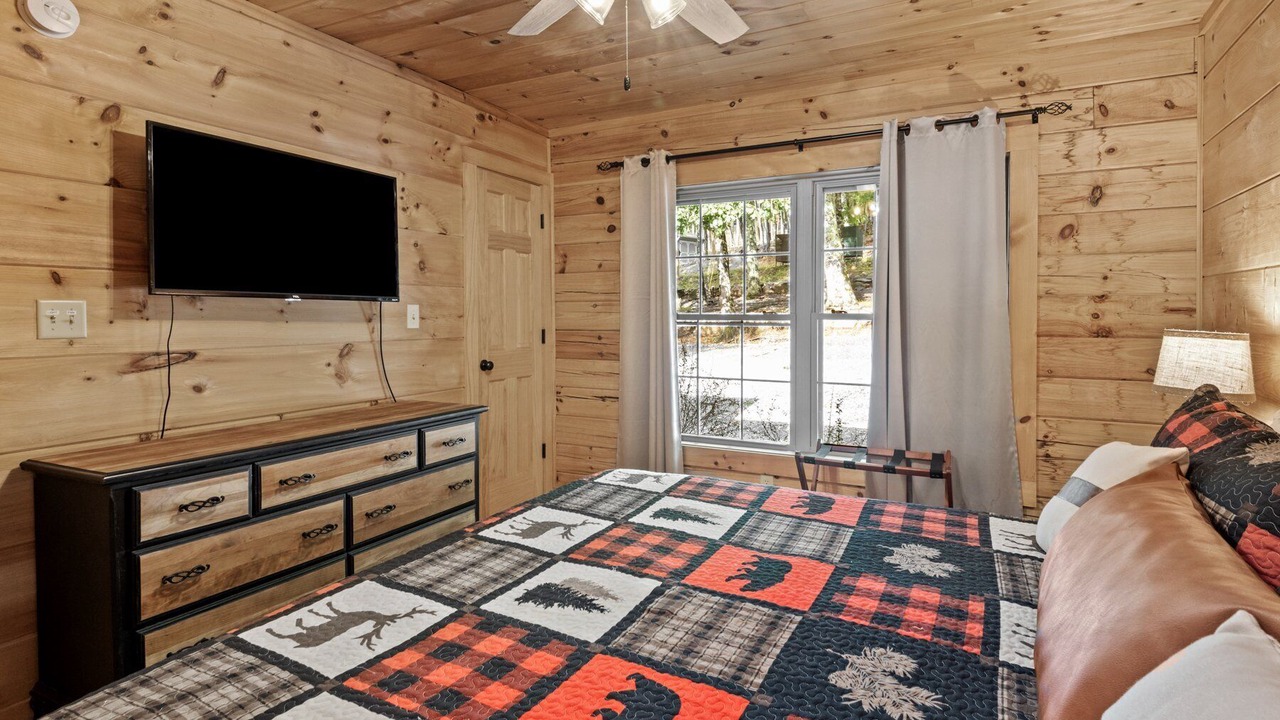 Photo of Bedroom in Beech Mountain