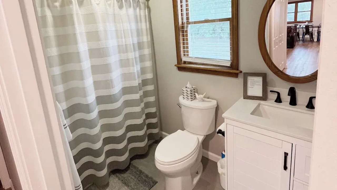 Photo of Bathroom in Monroe City