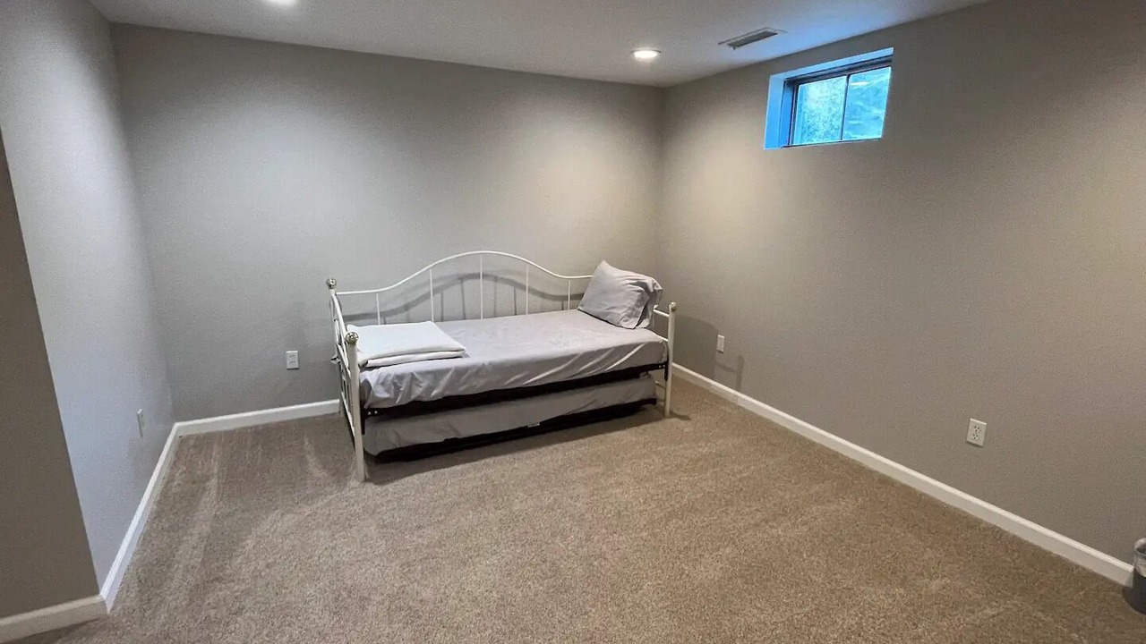 Photo of Bedroom in Monroe City