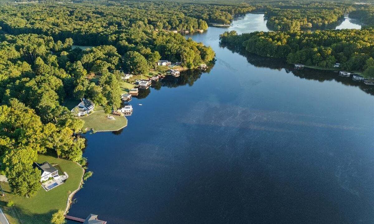 Photo of Outdoor in Bracey