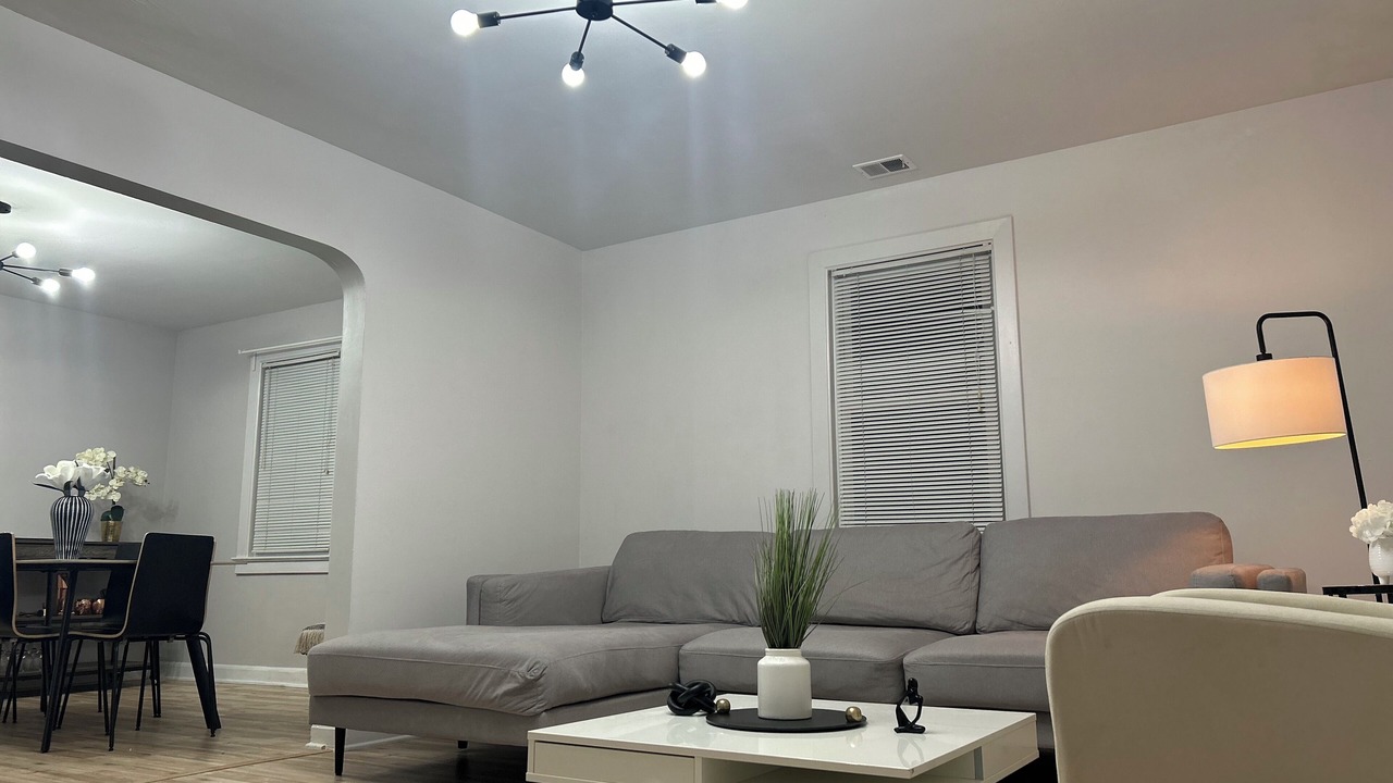 Photo of Livingroom in McLean