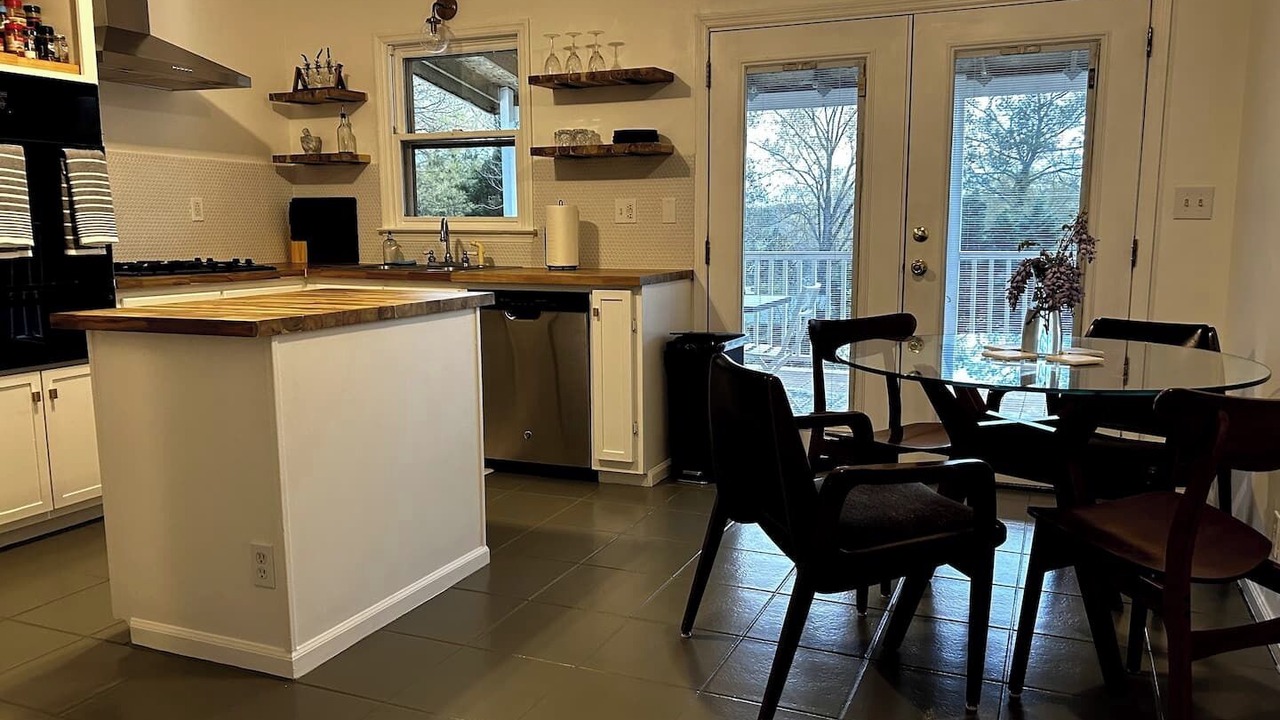Photo of Kitchen in Calhoun