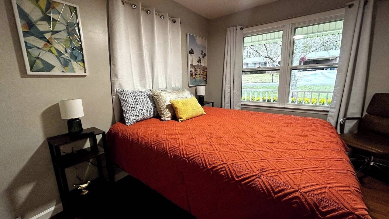 Photo of Bedroom in Calhoun