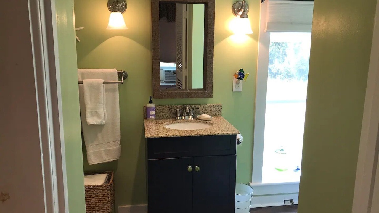 Photo of Bathroom in Windmill Point