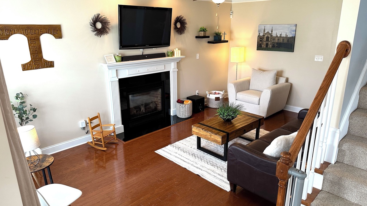 Photo of Livingroom in Ashley Oaks