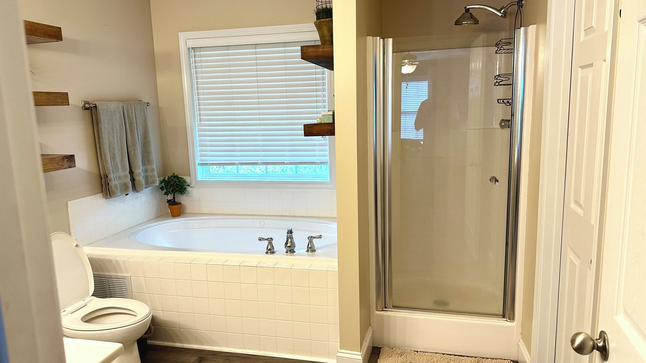 Photo of Bathroom in Ashley Oaks