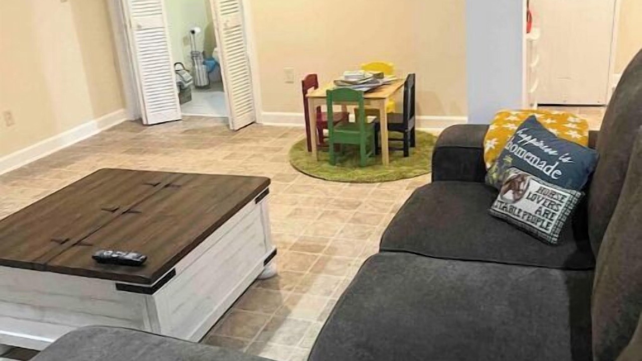 Photo of Livingroom in Williamsburg County